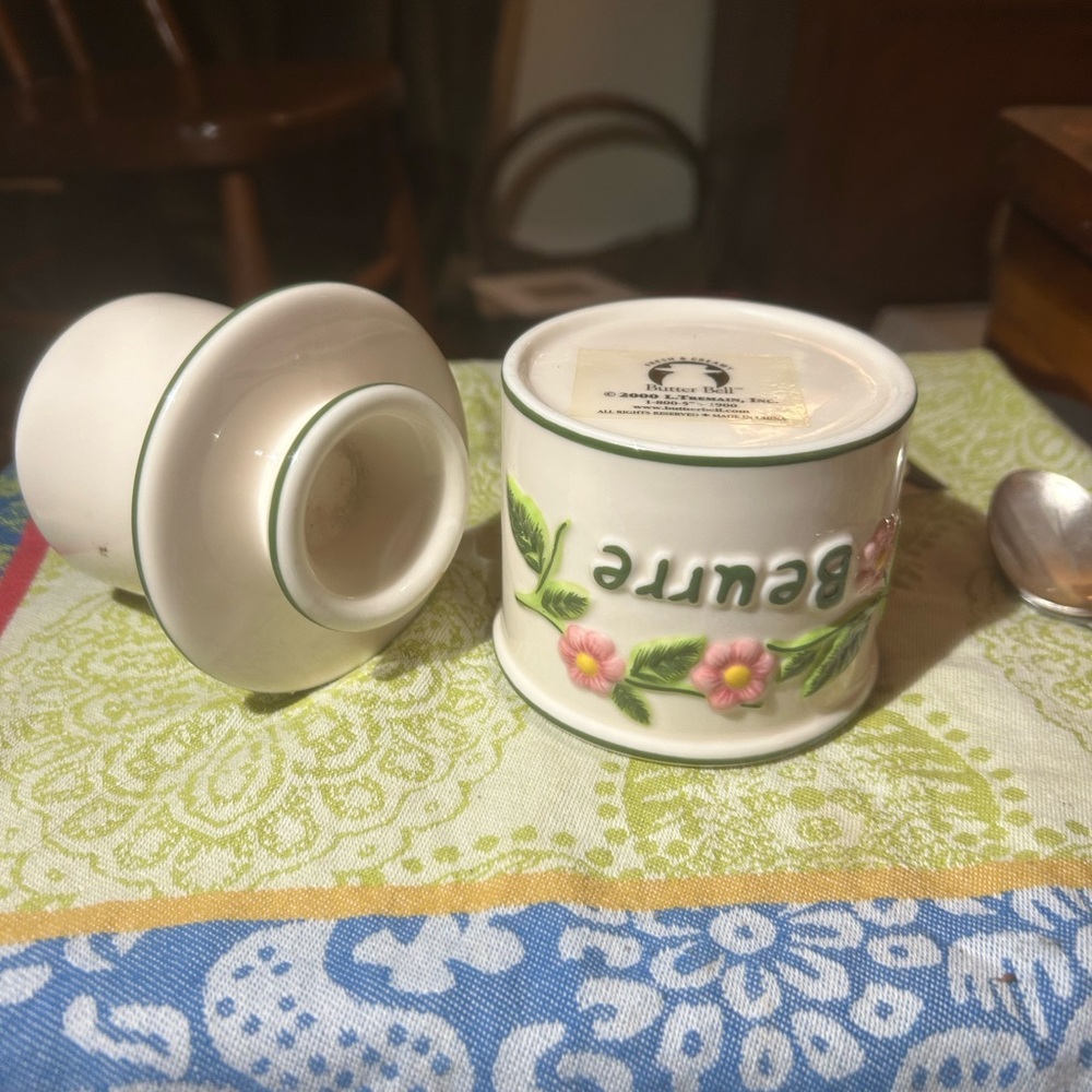 Classic ceramic Butter Bell, raised painted wording BUTTER in French & English - Picture 6 of 12